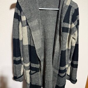 Absolutely Famous Black and Cream Plaid‎ Cardigan